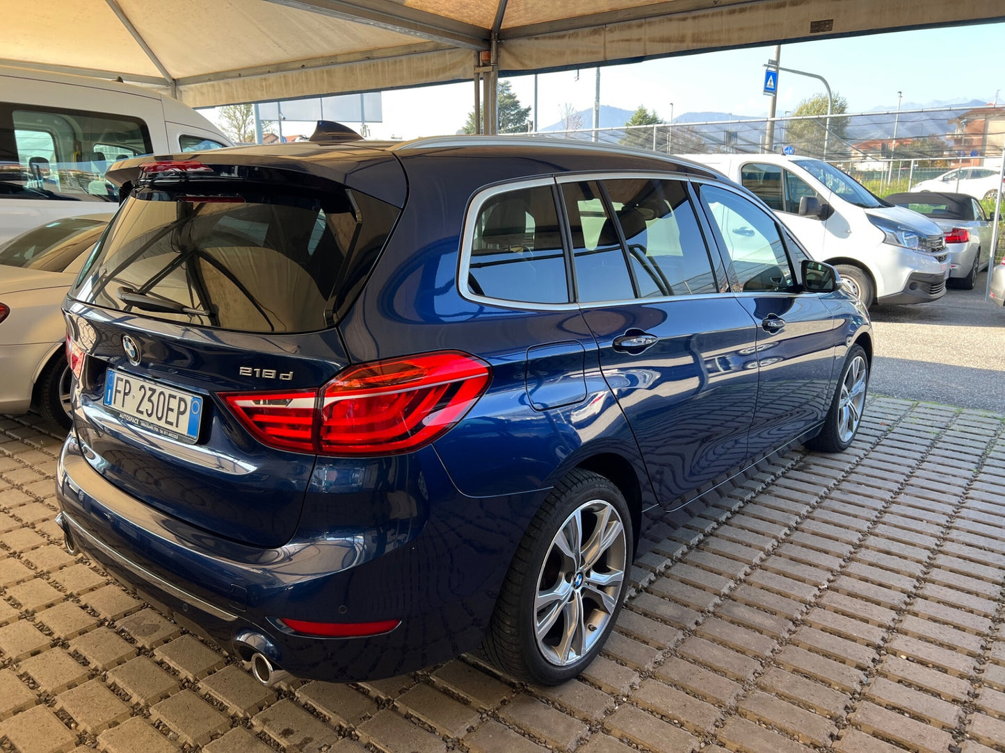 Bmw Serie 2 Gran Tourer  218d Gran Tourer Luxury cambio automatico 7 posti tetto apribile